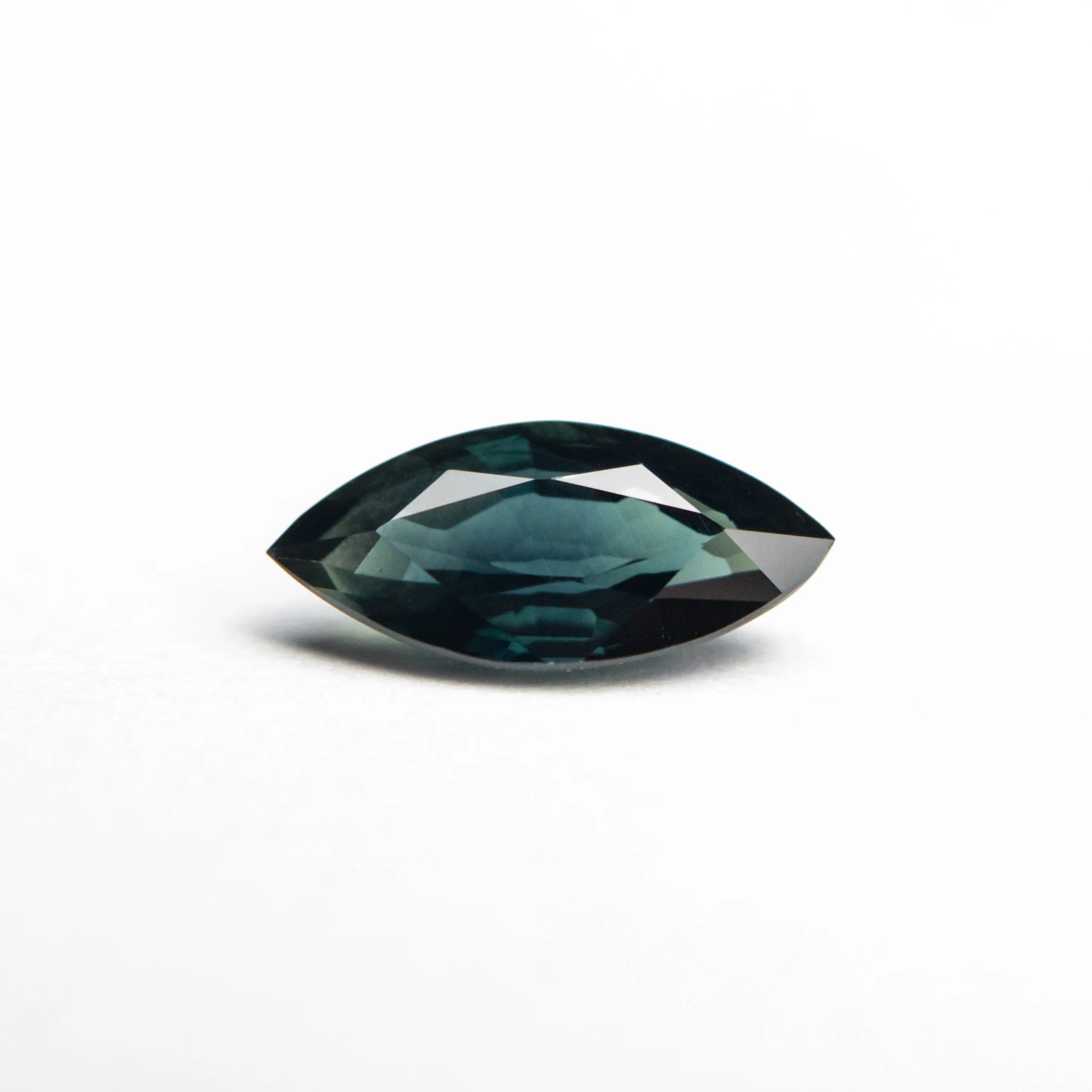 1.04ct 9.56x4.49x3.13mm Marquise Brilliant Sapphire 23818-05