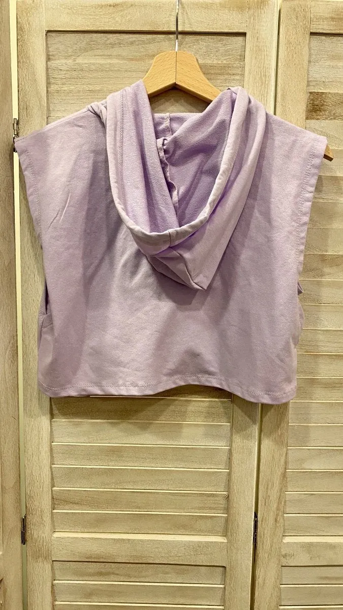 Crop top lilla con cappuccio