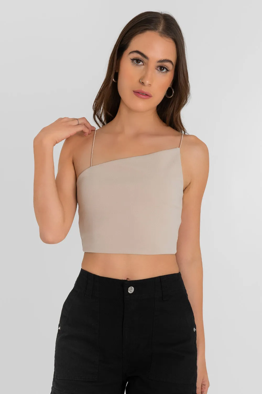 Crop top tirantes escote diagonal