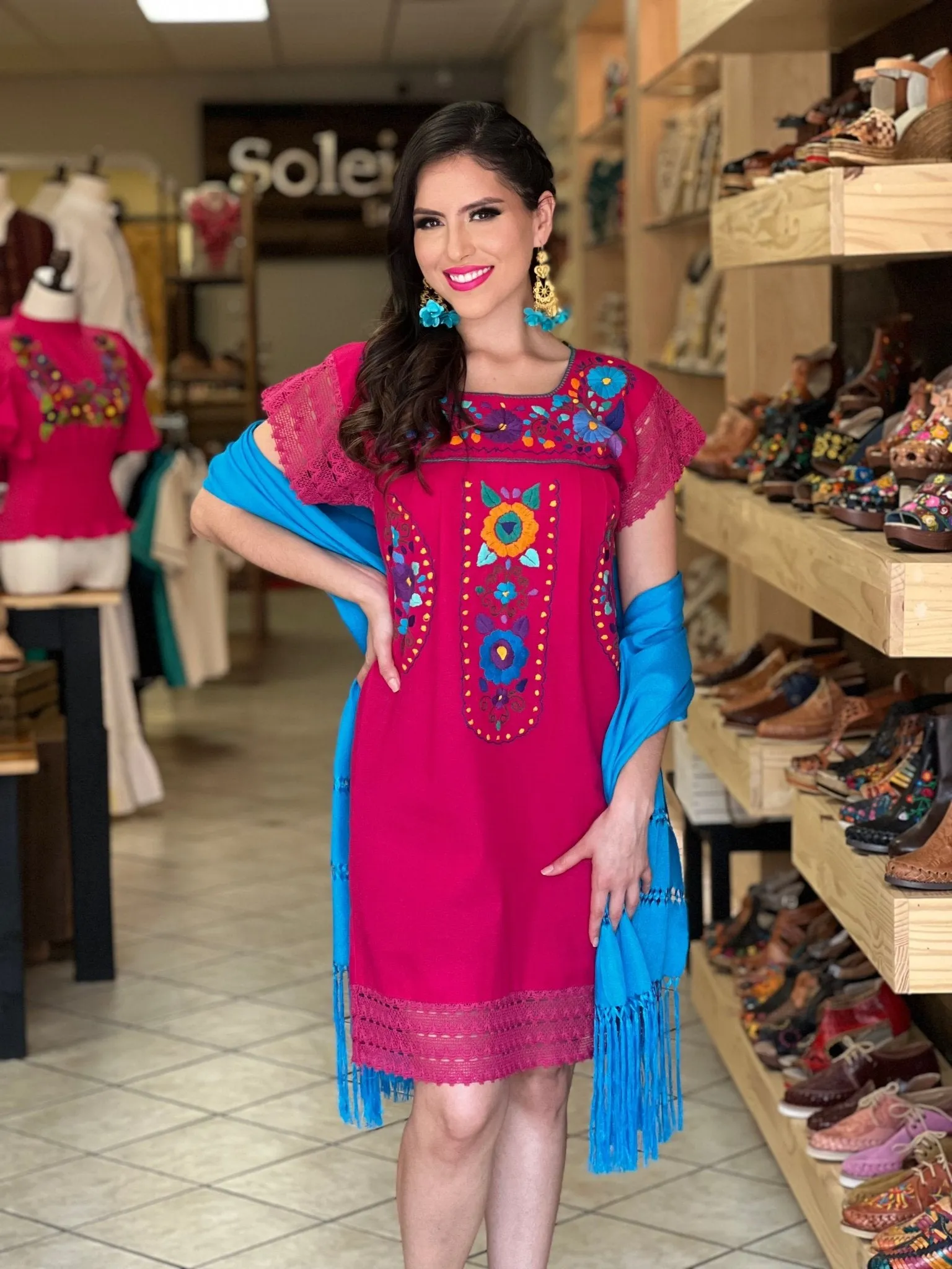 De La Rosa Embroidered Dress