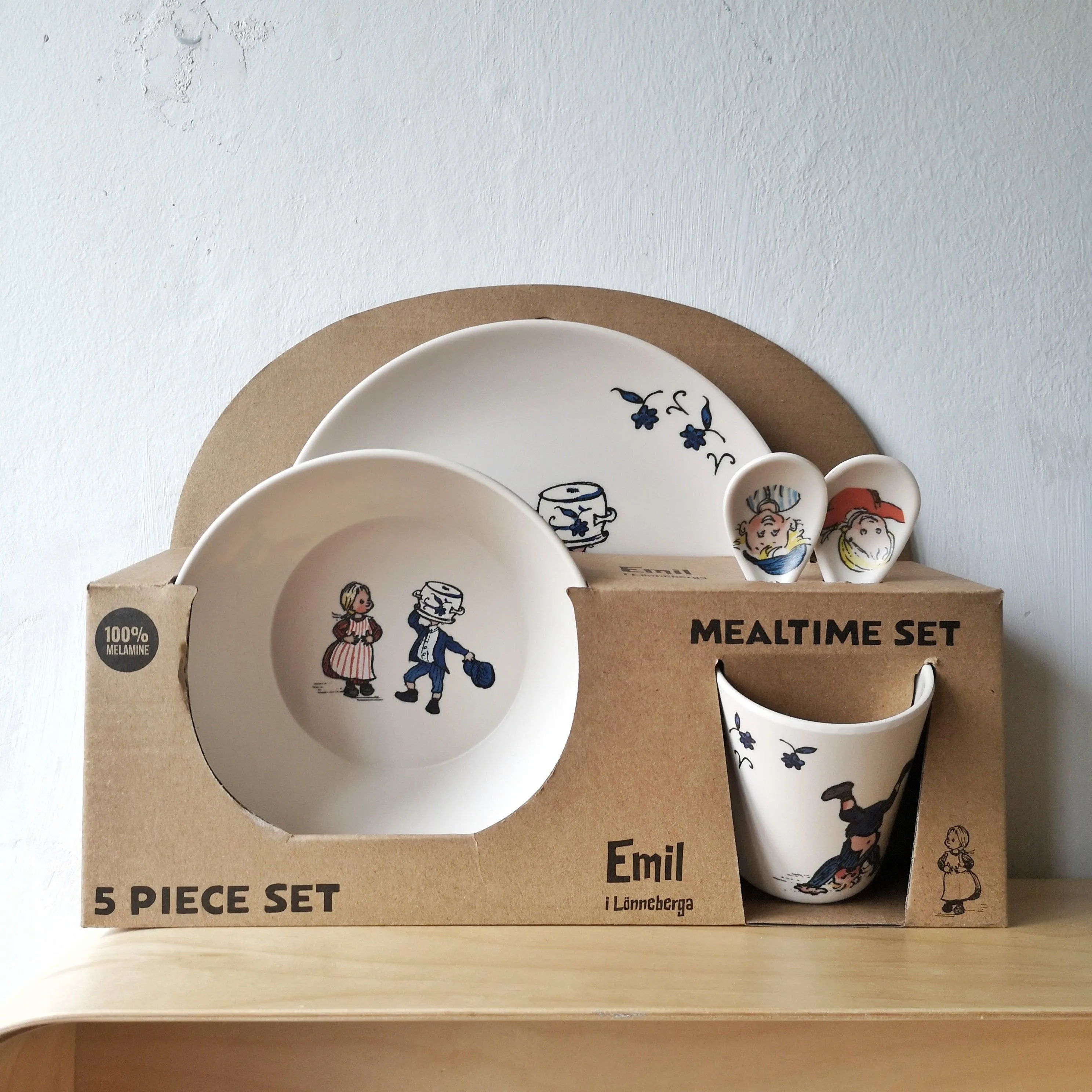 Emil dining set