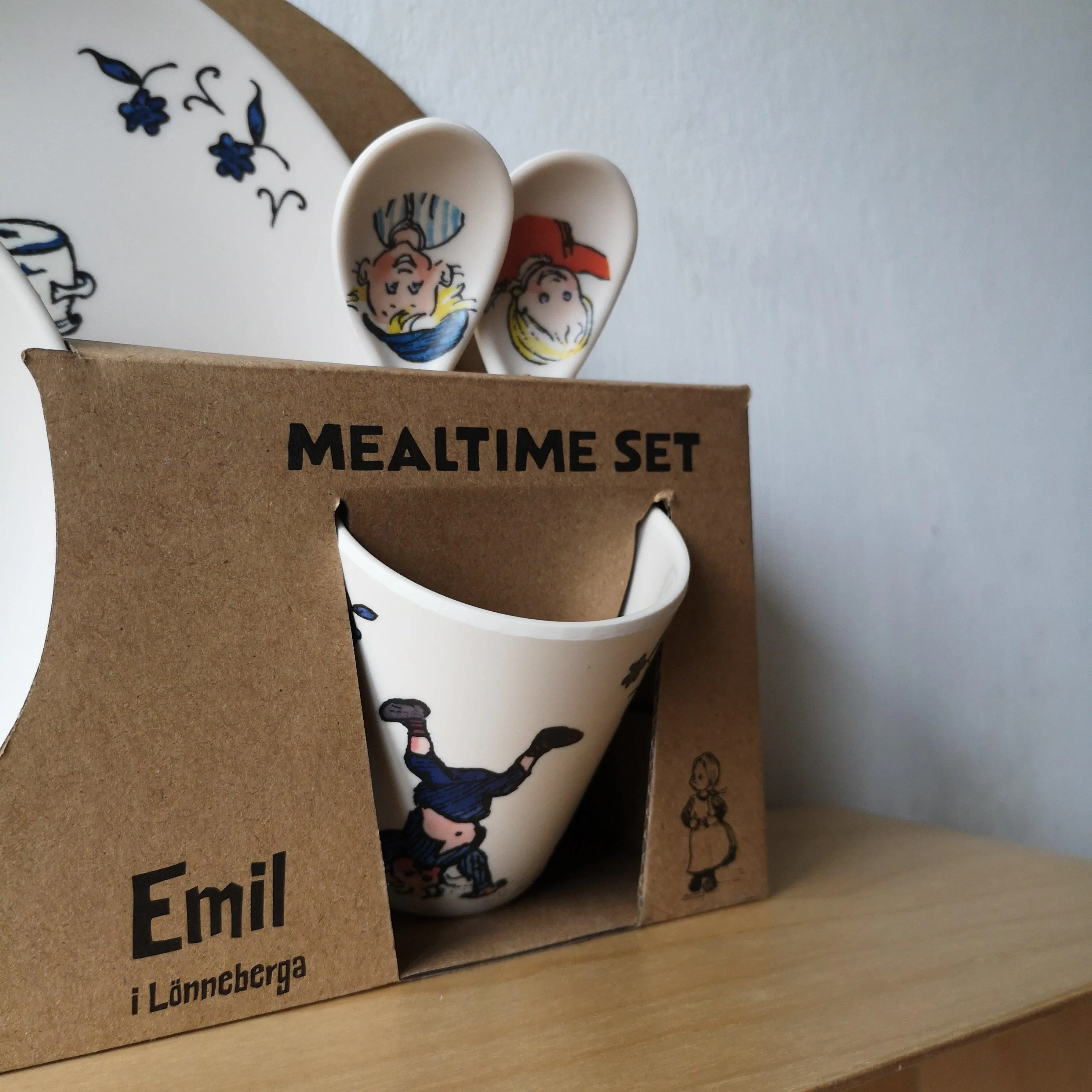 Emil dining set