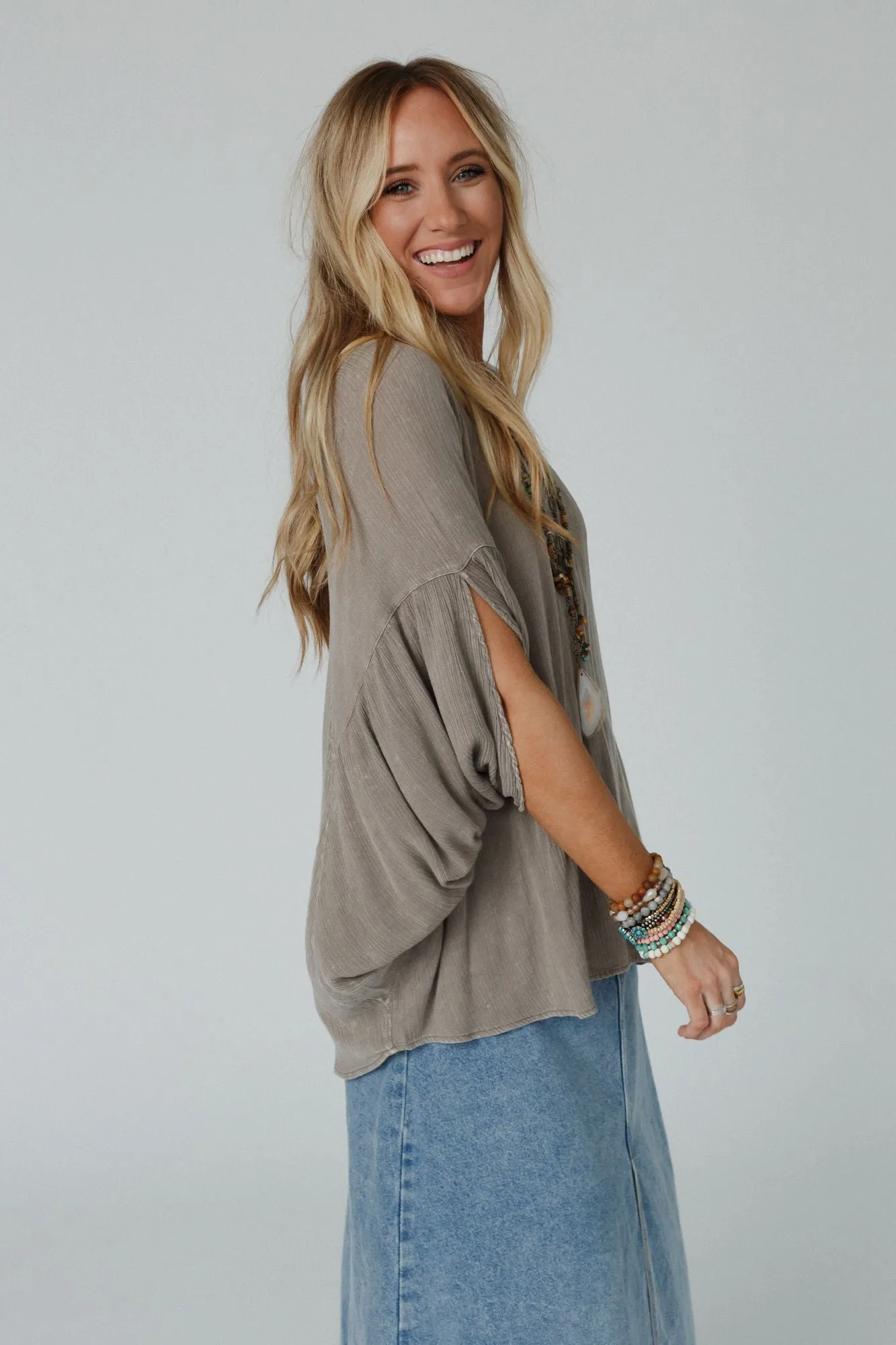 Journey Forward Dolman Top - Mocha