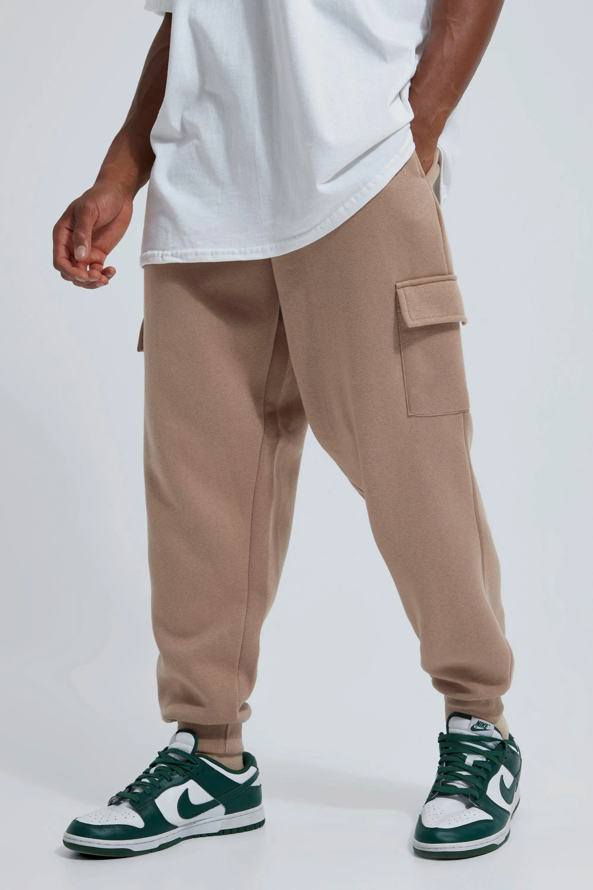 Loose Fit Cargo Jogger | boohooMAN UK