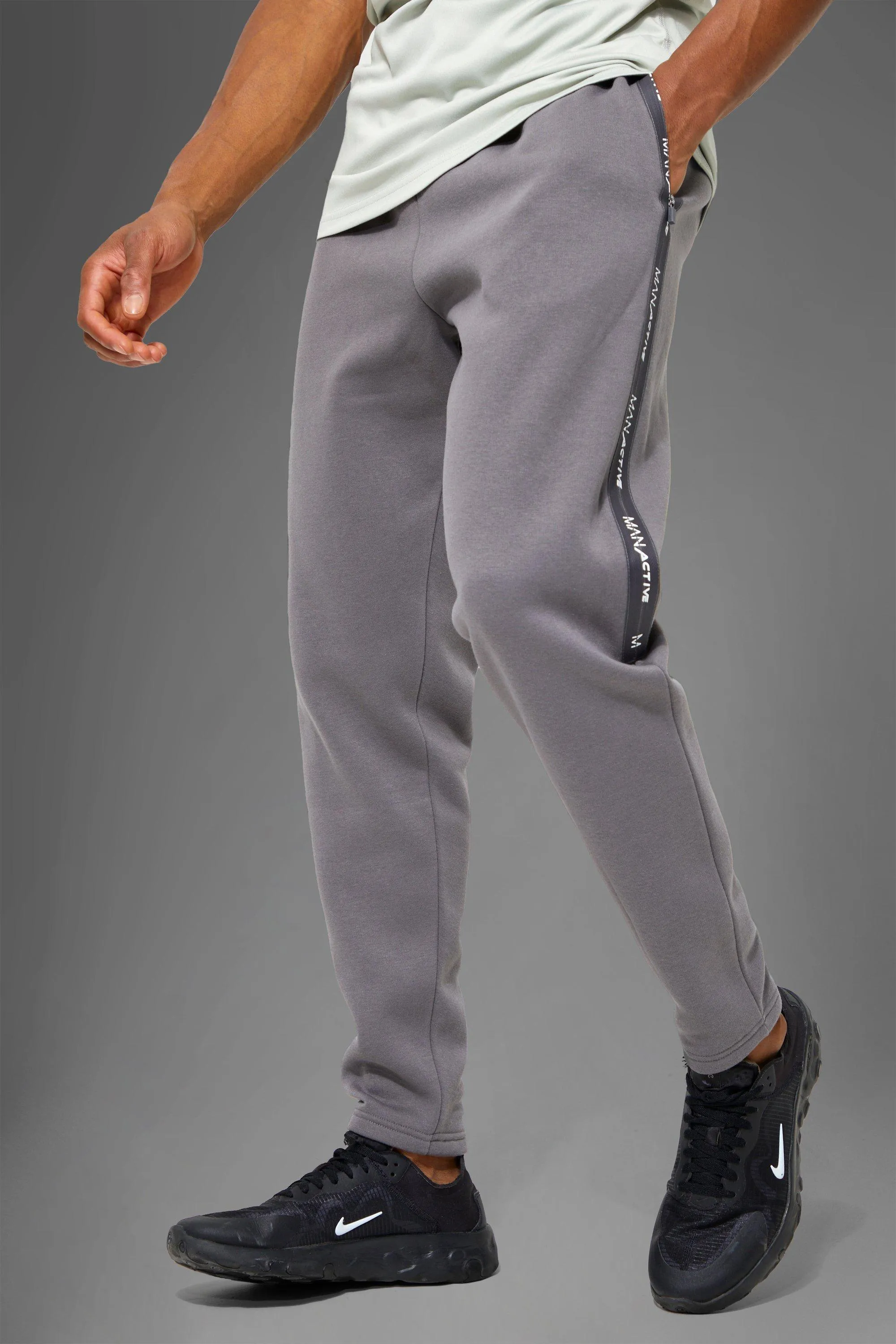 Man Active Gym Zip Detail Jogger