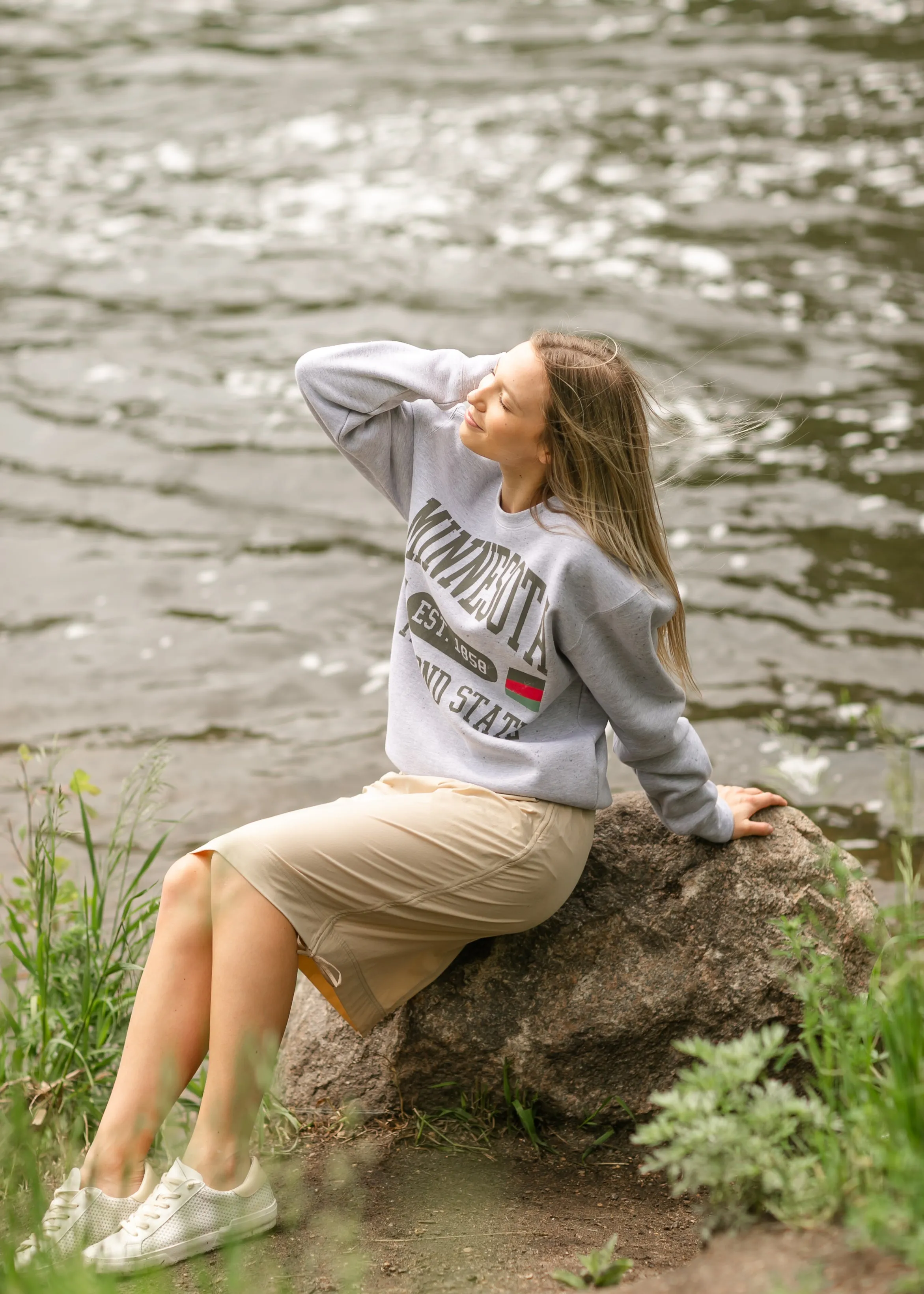 Minnesota Graphic Unisex Crewneck Sweatshirt