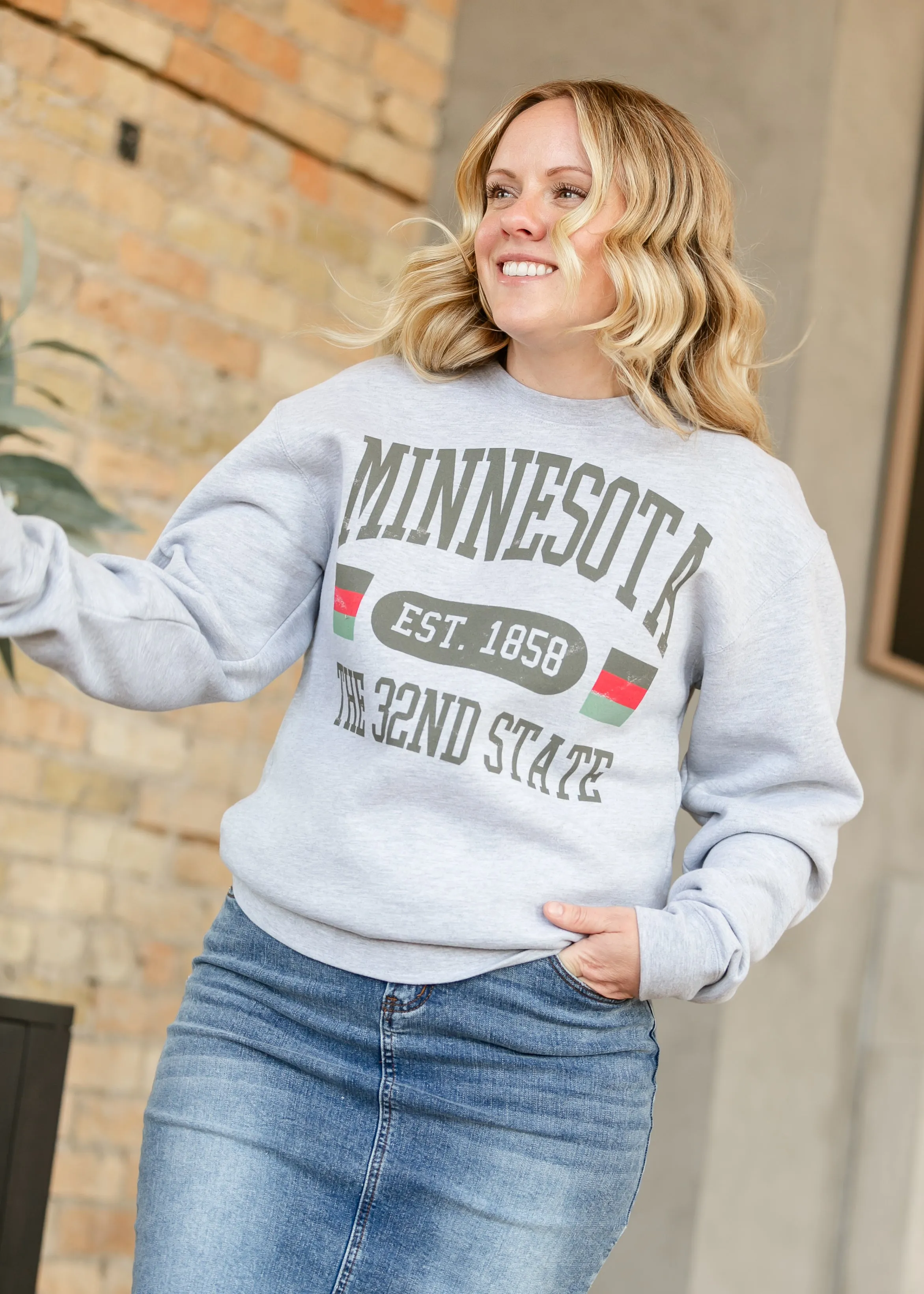 Minnesota Graphic Unisex Crewneck Sweatshirt