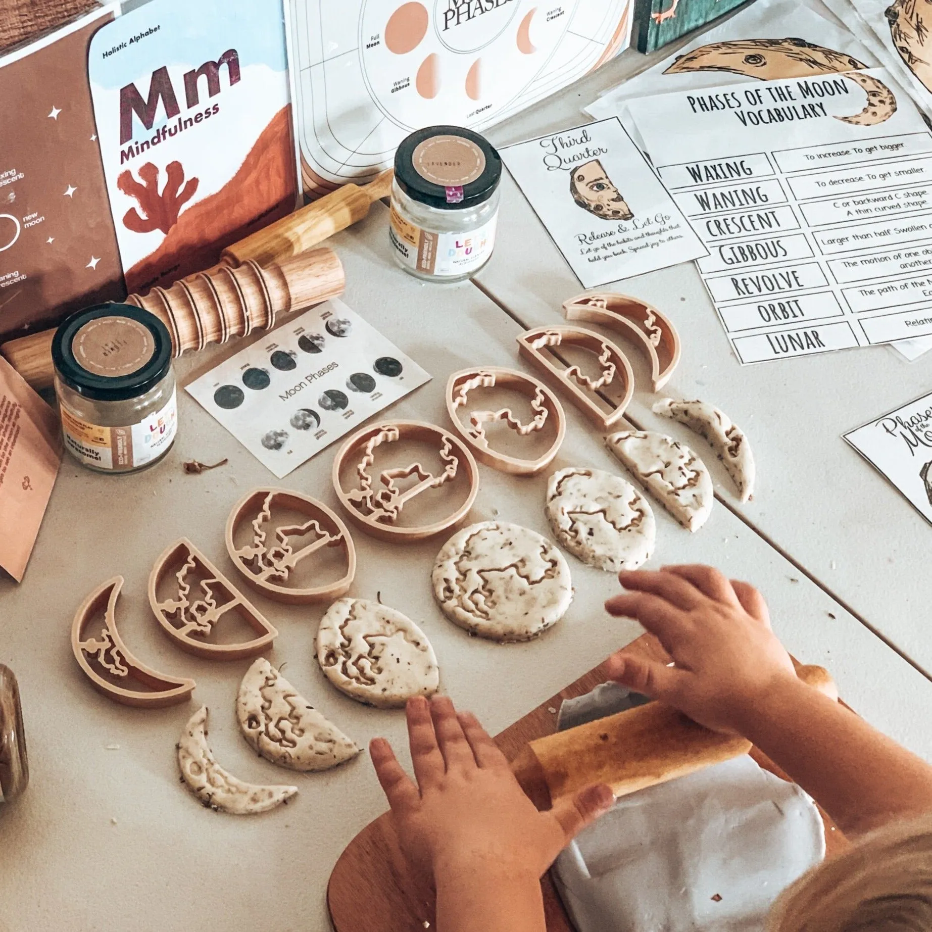 Moon Phases Eco Cutter Set