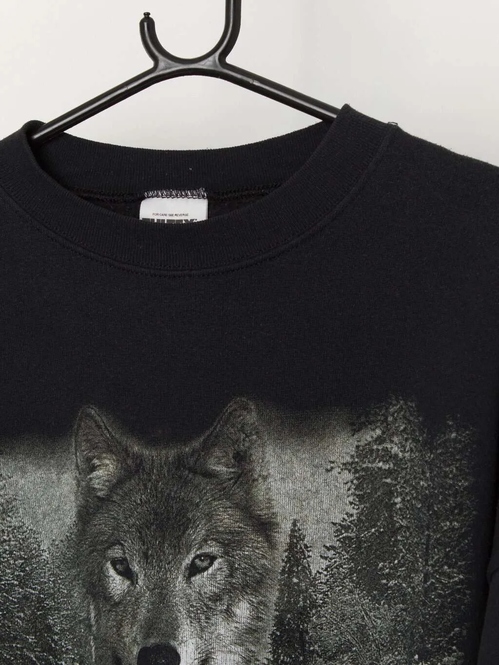 Vintage lone wolf graphic sweatshirt in black and white – XL